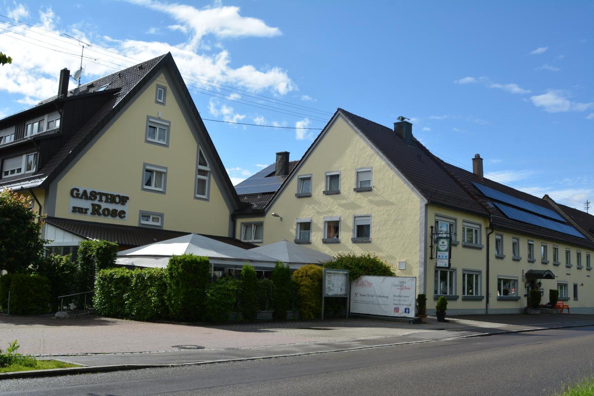 Hotel-Gasthof Zur Rose Weißenhorn エクステリア 写真