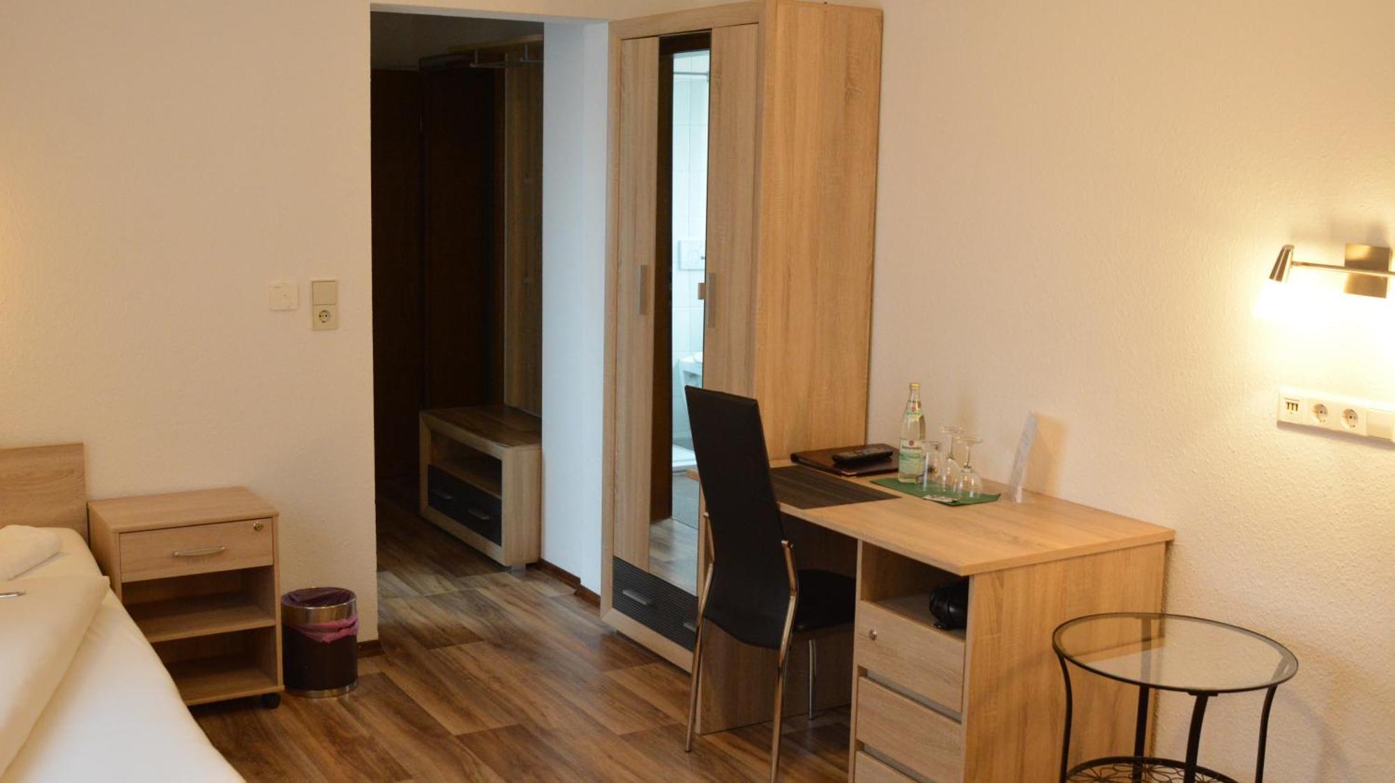 Hotel-Gasthof Zur Rose Weißenhorn 部屋 写真
