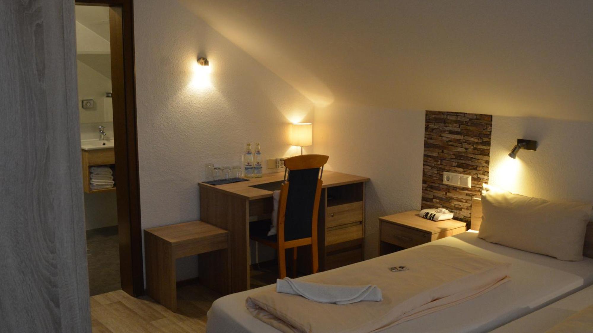 Hotel-Gasthof Zur Rose Weißenhorn 部屋 写真