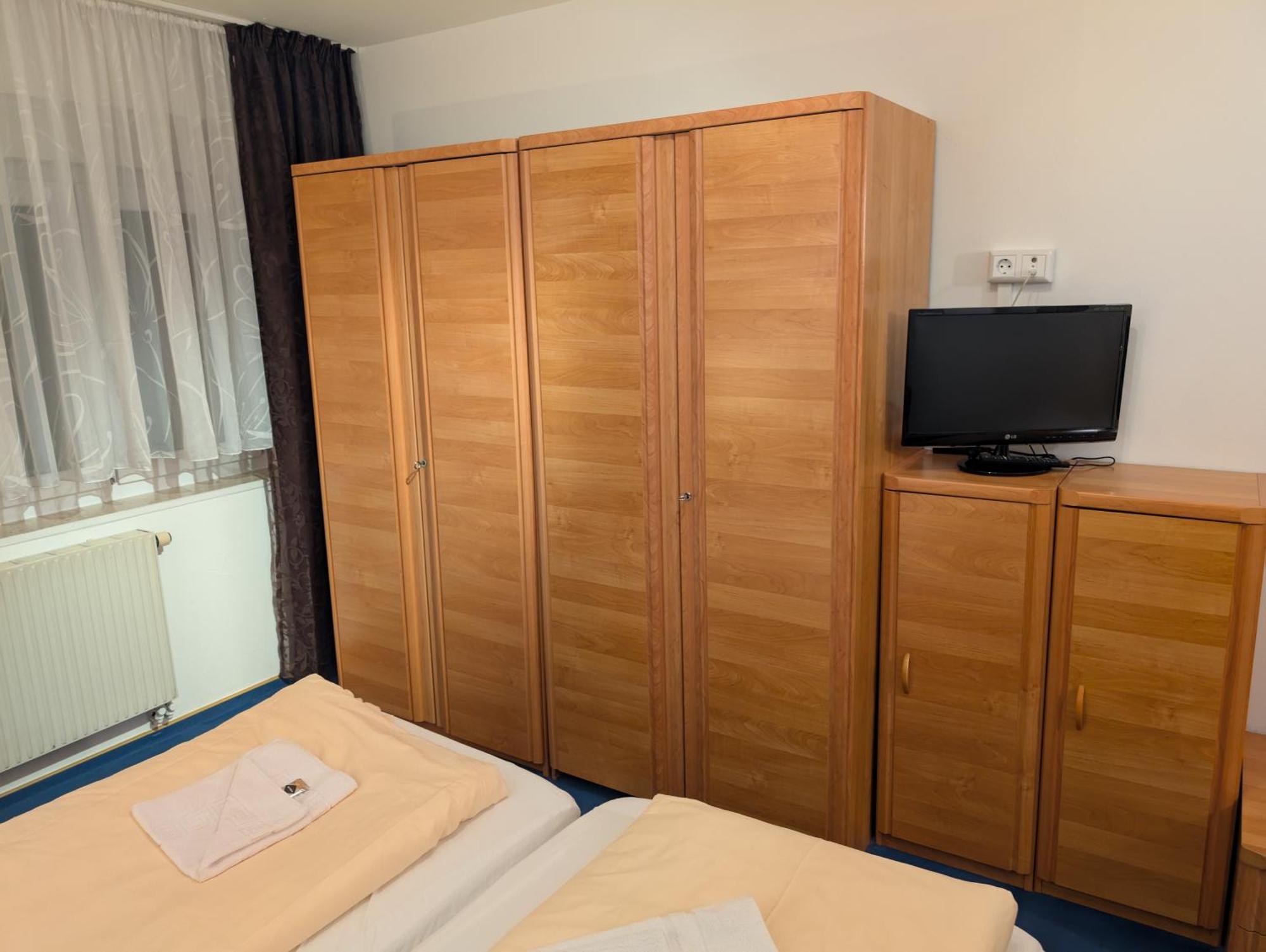 Hotel-Gasthof Zur Rose Weißenhorn 部屋 写真